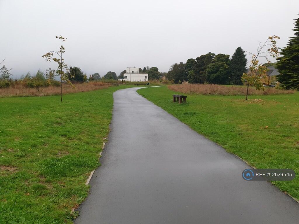 Country Park, Walks With Play Areas