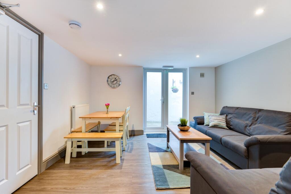 35 Sutherland Road-4