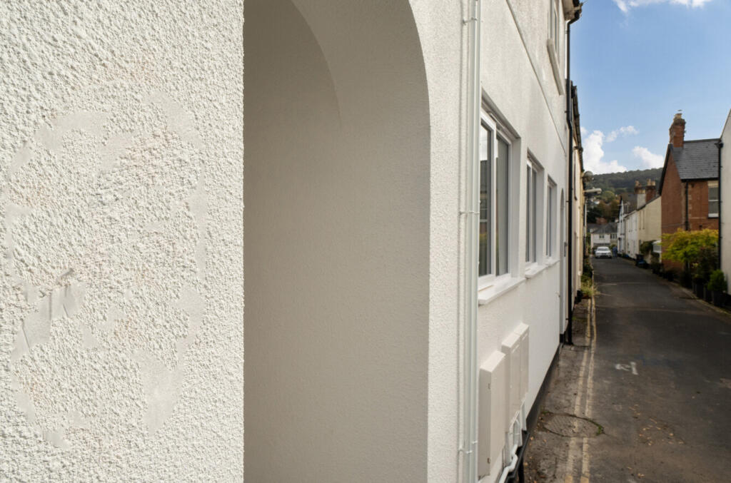 1362894-18-68e513...