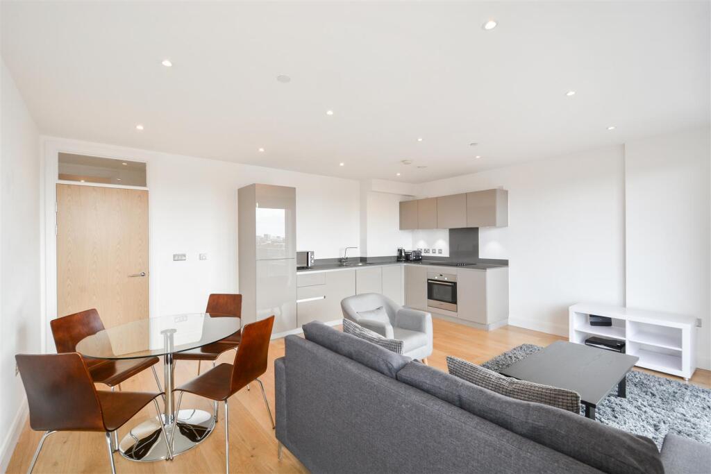 Reception/Kitchen