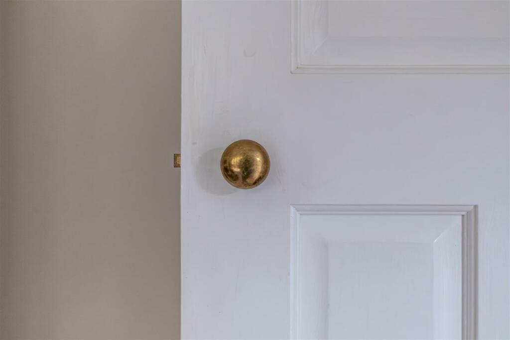 Constables - Holywell Close-33.jpg