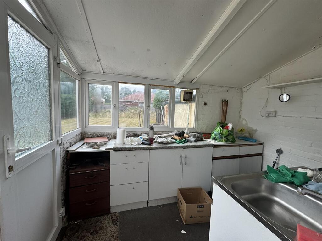 Kitchen/Utility