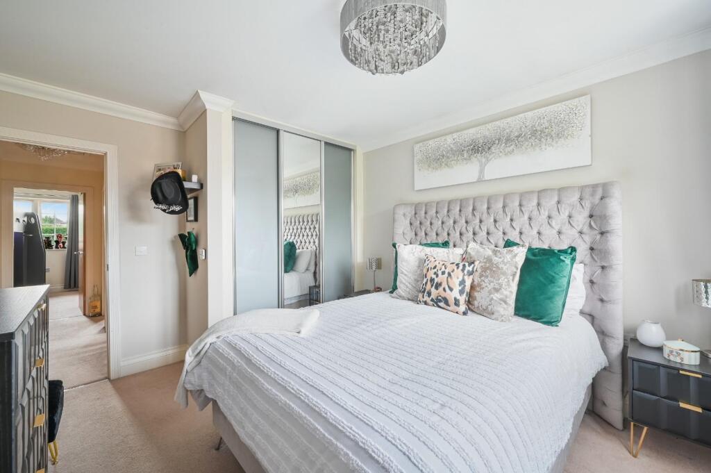 ANMER CLOSE,  (2).jpg