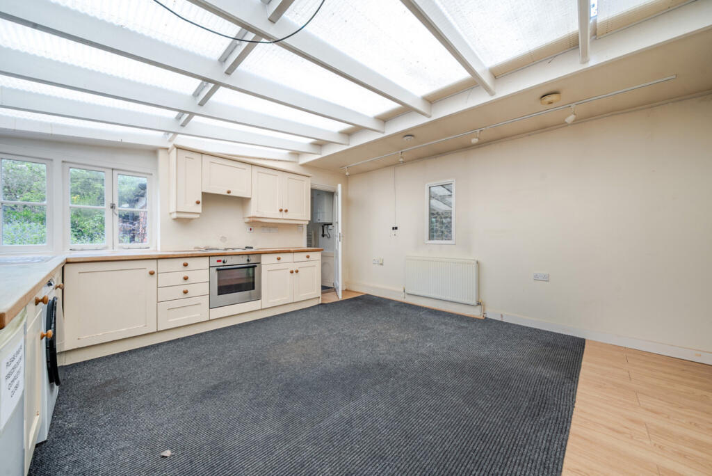 1290947-39-68263d...