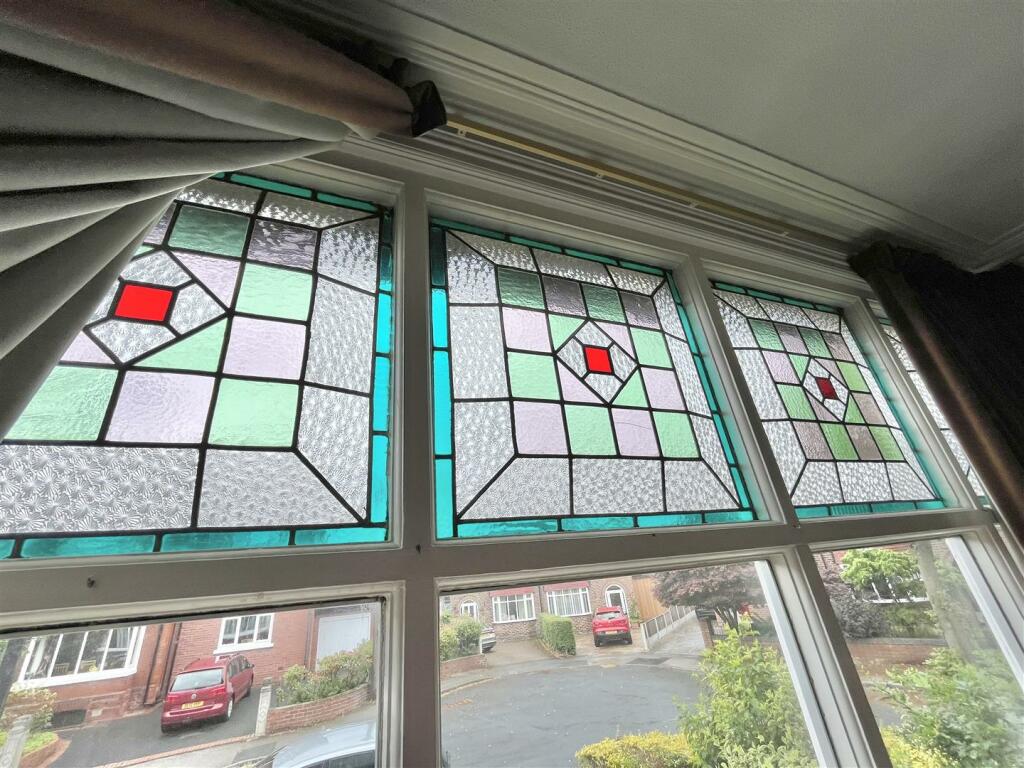 Feature Window