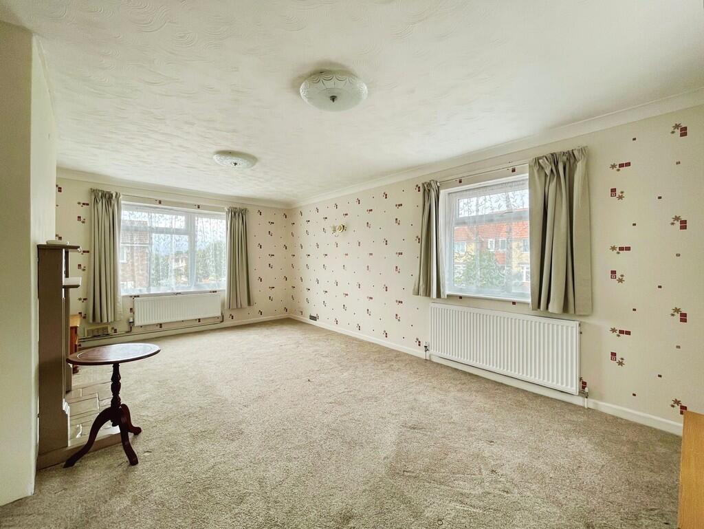 122b1659-livingro...