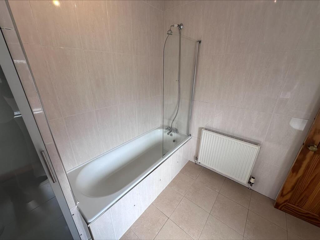 Bathtub.jpeg