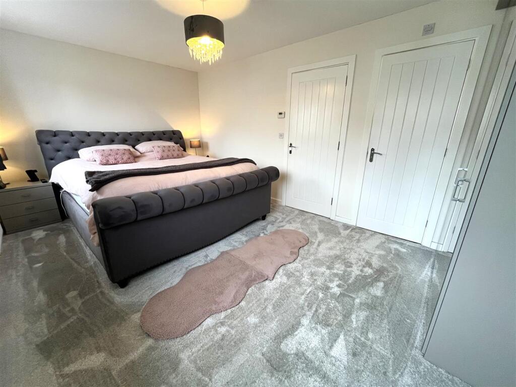 Bedroom 1.jpeg