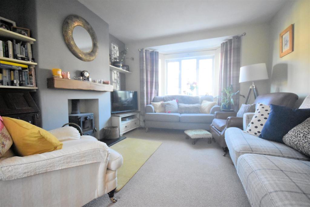 Sitting room 1.jpg