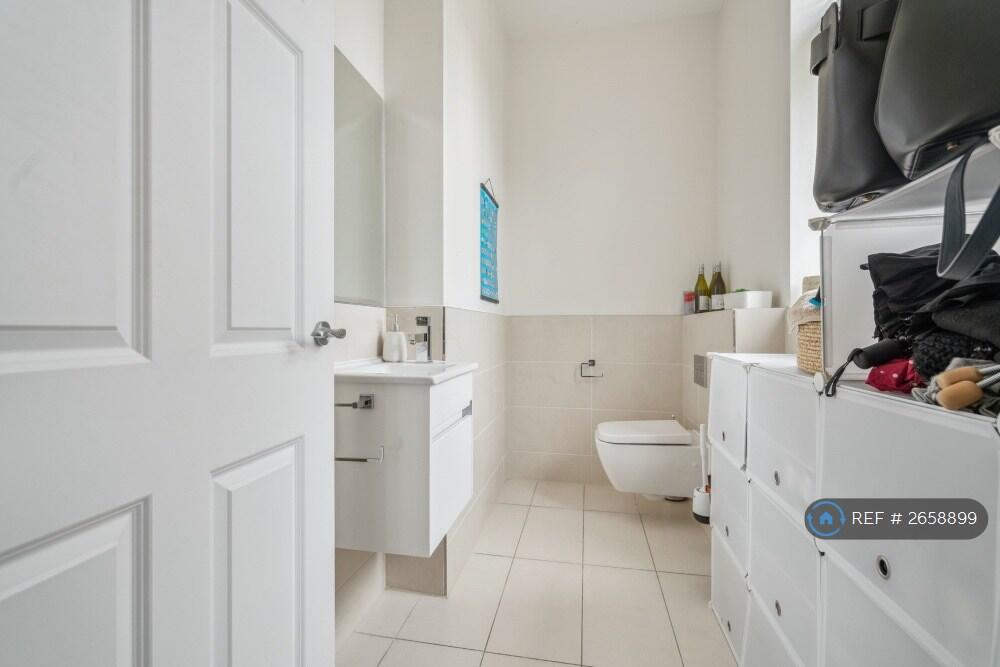 Ground Floor Wc