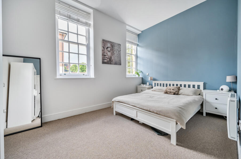 1298838-2-682f7a6...