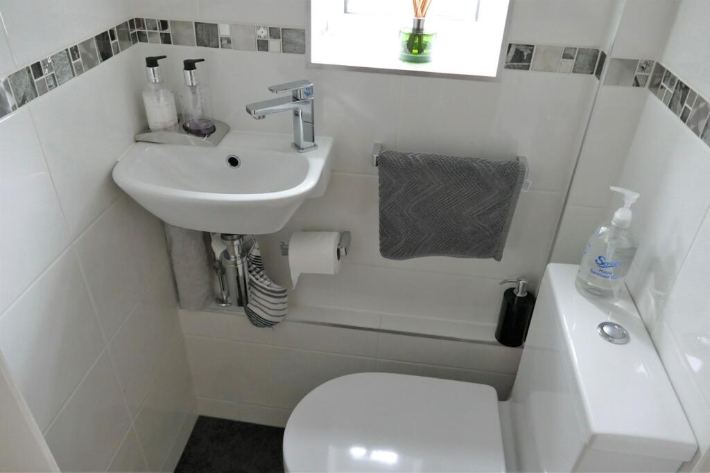 Cloakroom/WC