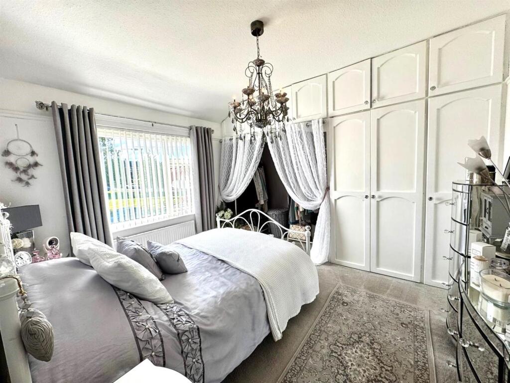 WhatsApp Image 2025-09-26 at 14.00.24.jpeg