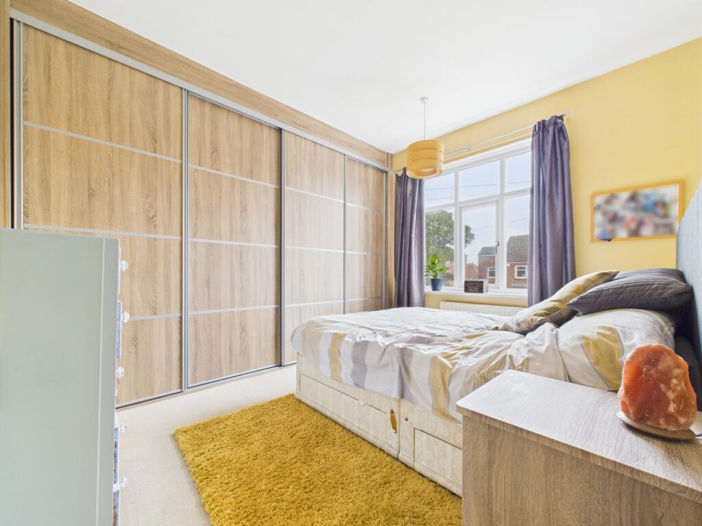 CAM02195G0-PR0081-STILL034