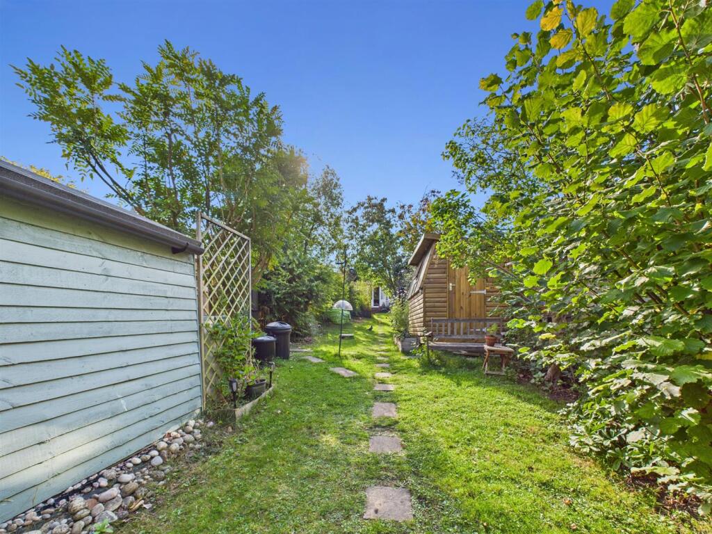 CAM02885G0-PR0489-STILL017.jpg