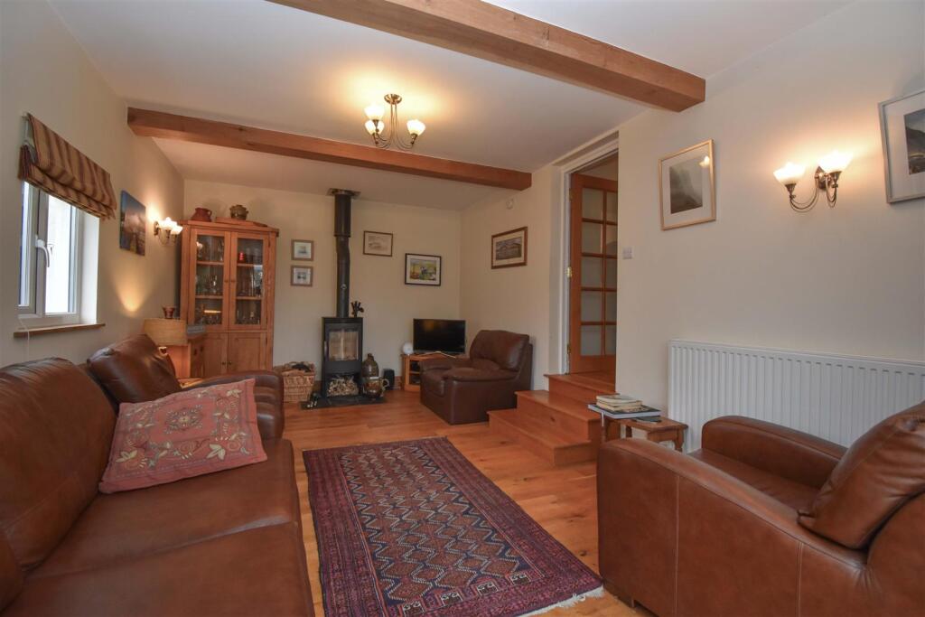 2 Townhead Cottages Living Room a.jpg