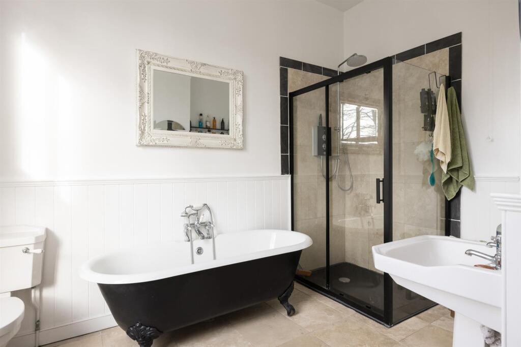 Principal Bedroom Suite