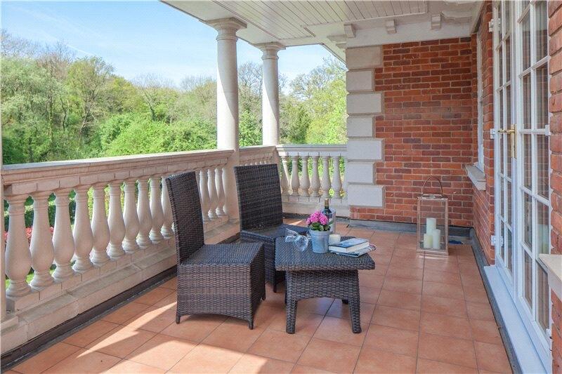 Chiltern Hse_Balcony