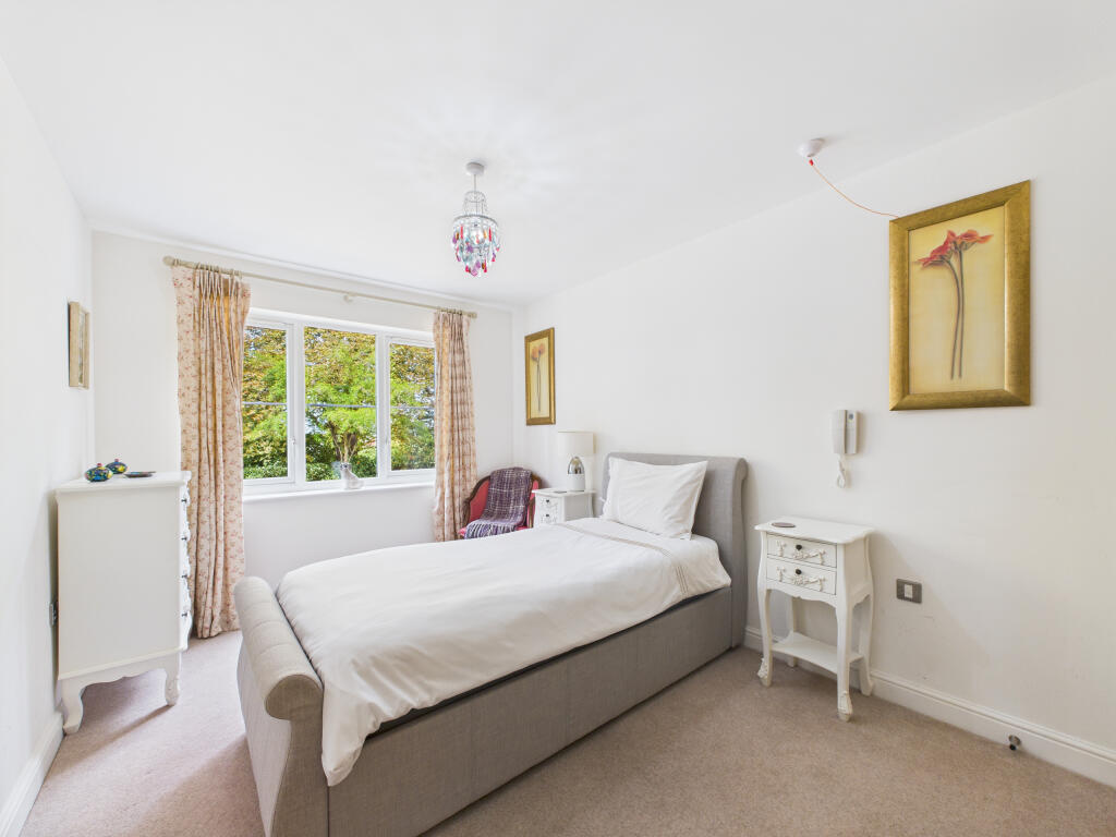 CAM02909G0-PR0471-STILL011