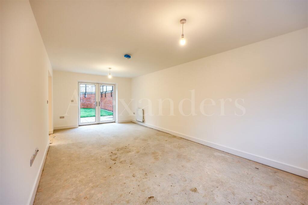 Sitting Room/Dining Room