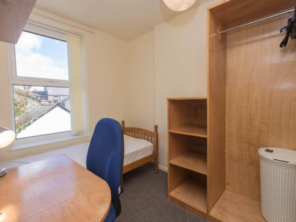Bedroom-2.jpeg