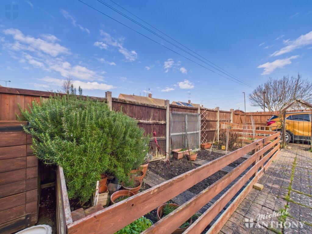 CAM03218G0-PR0546-STILL017