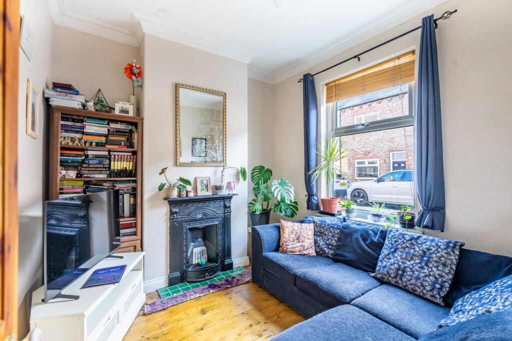 70 Gladstone street-2.jpg