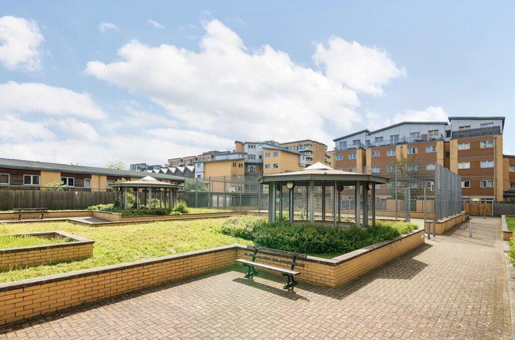 1135702   (18).jp...