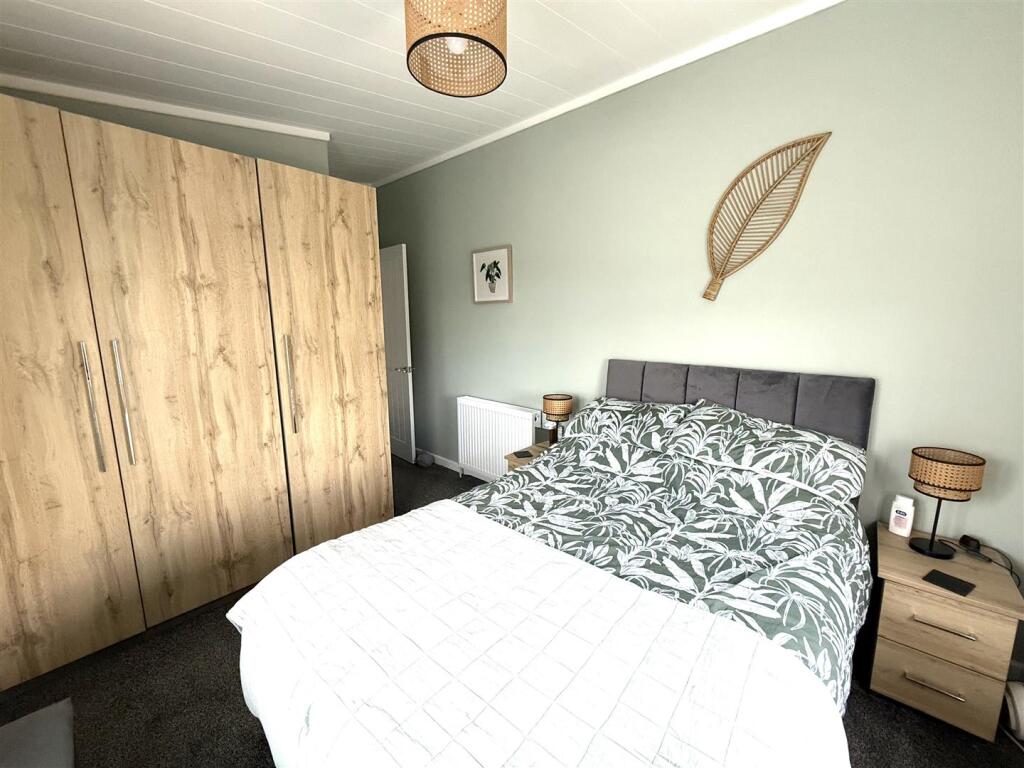 109 ll bed.jpeg