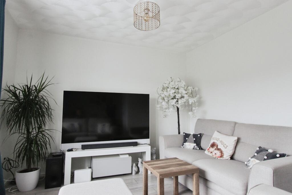pbox-living_room-326534.JPG