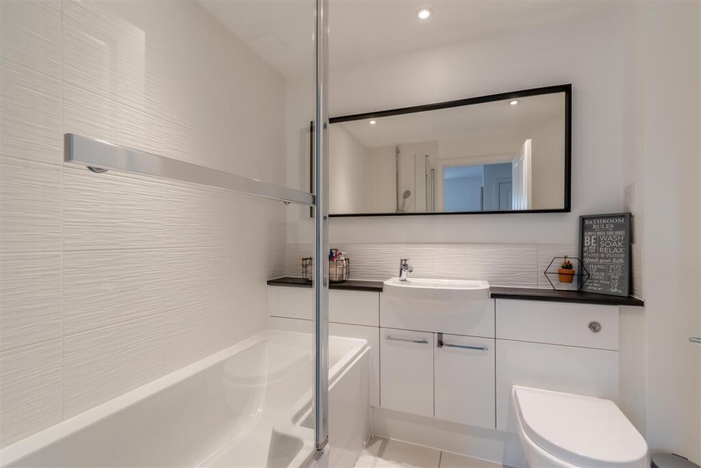 8649044-interior13.jpg