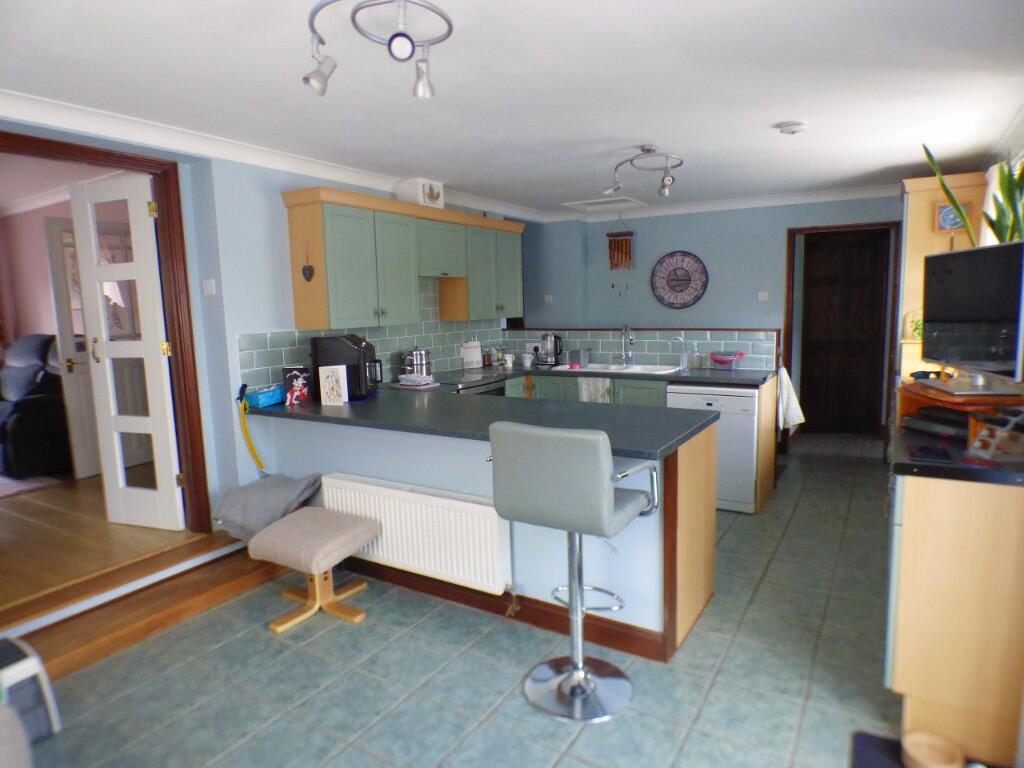 Living Kitchen/Break