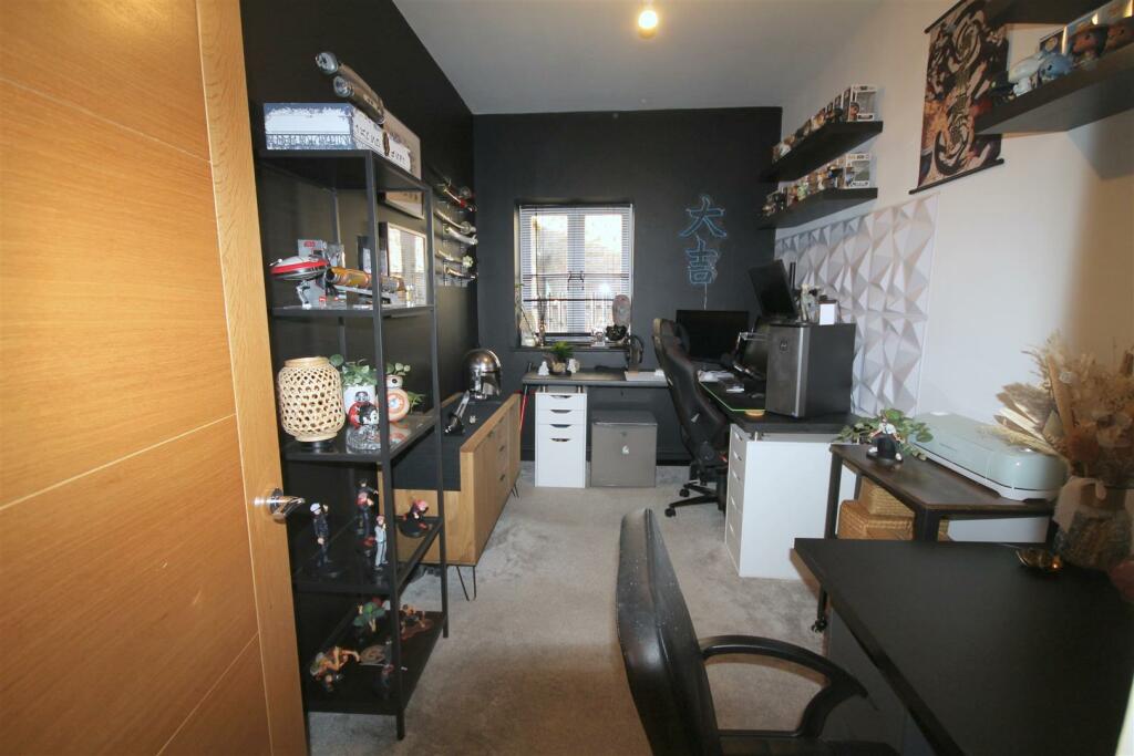 Bedroom 2.JPG