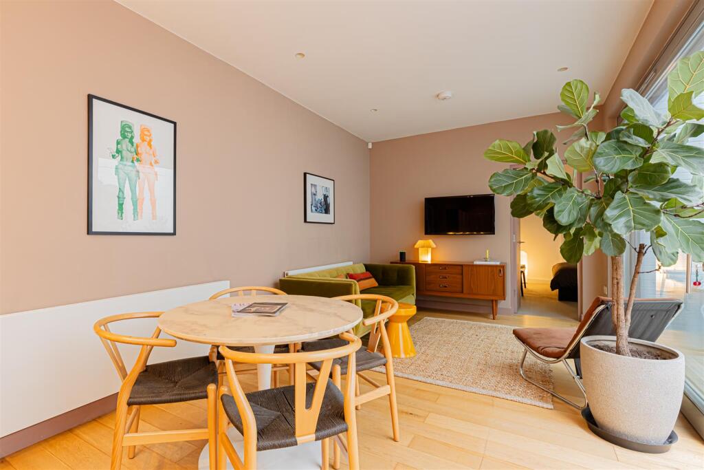 Hillfield Mews (11).jpg