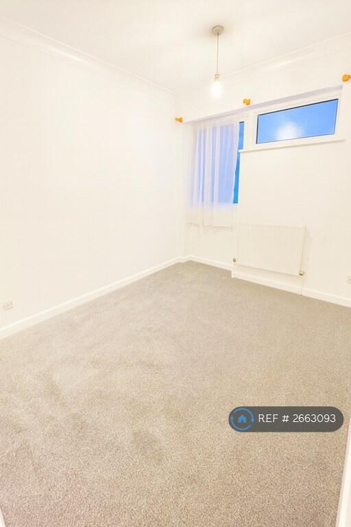Bedroom 2 (Double)