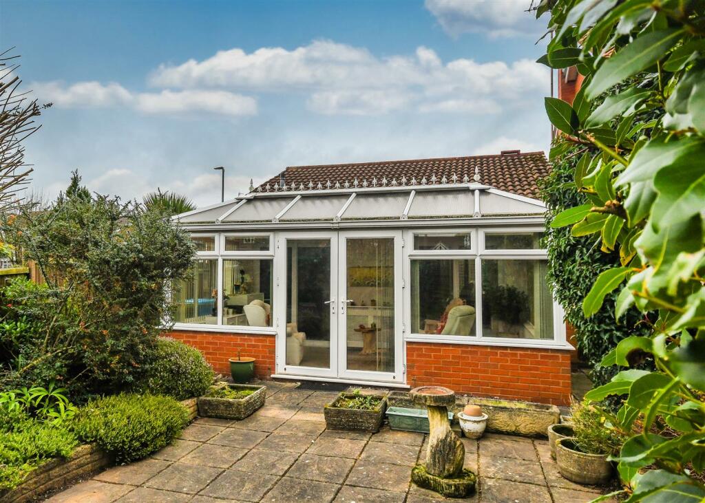 1 Oatlands Way - Rear.jpg