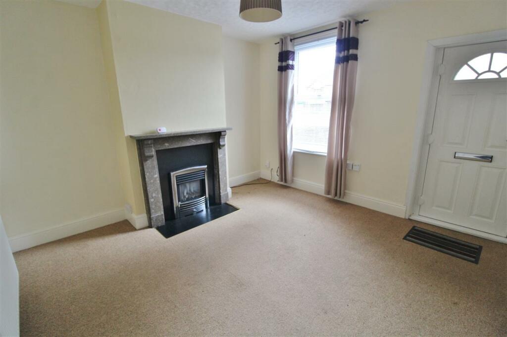 SITTING ROOM