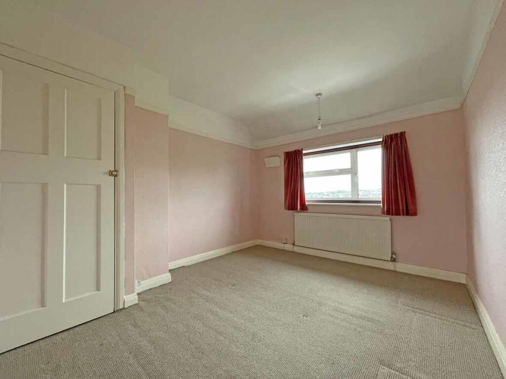 Churchway 169 Bed 2.jpg