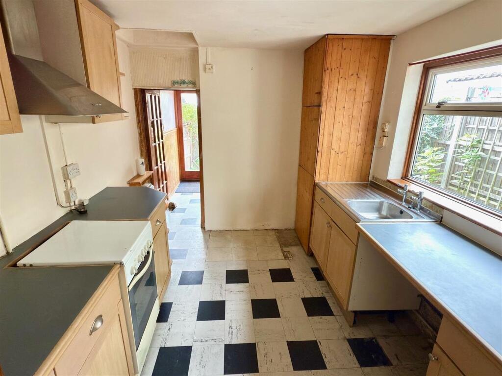 KITCHEN AREA.jpg