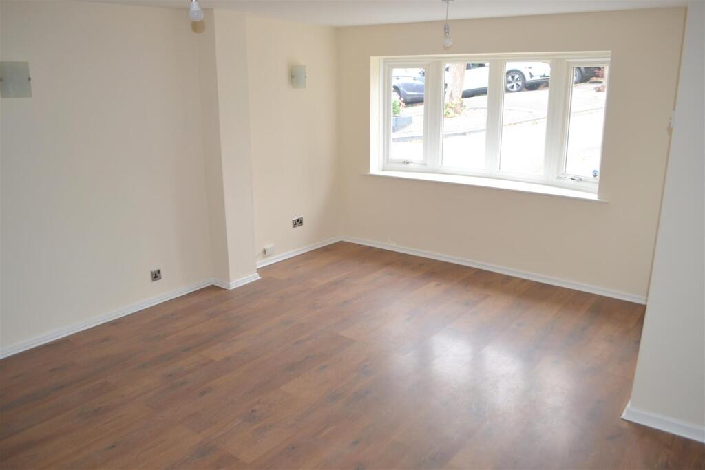 lounge3.JPG
