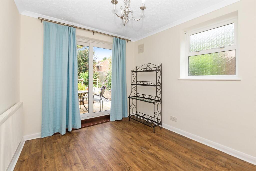 05-eff9JPH - 83787 - 4 Rectory Terrace, Park Rd, F