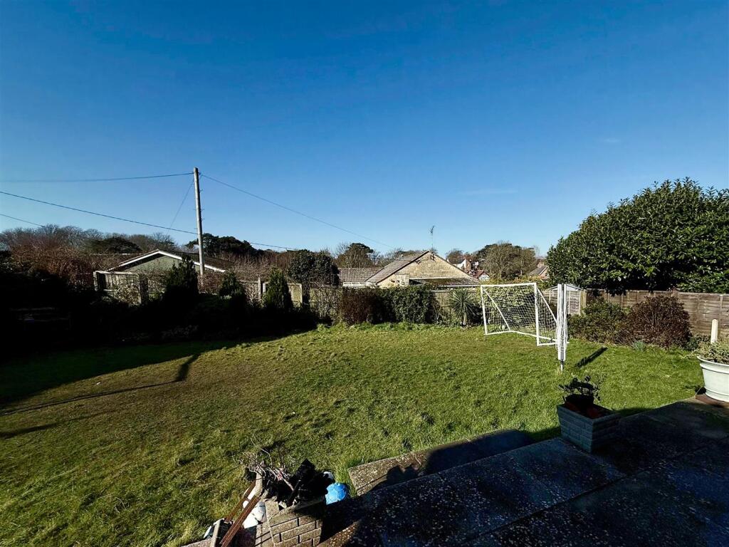 Rear Garden 2.jpg