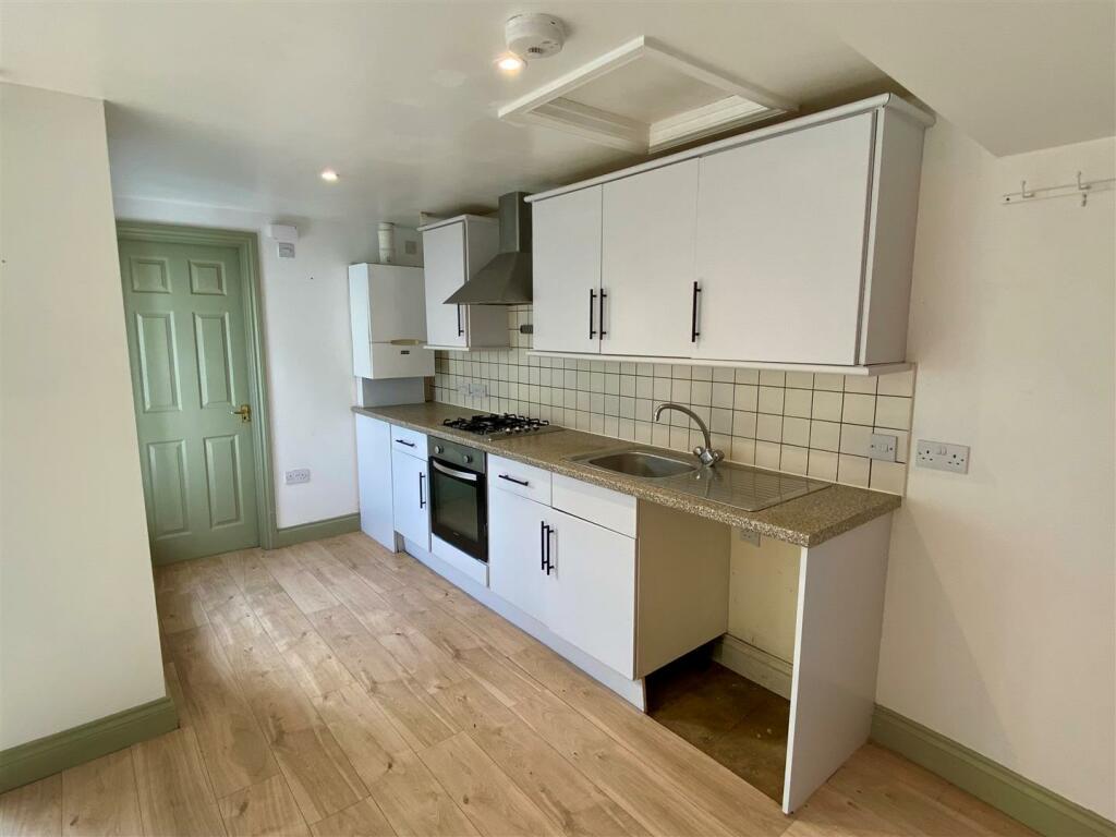 4 Briar Mews Kitchen