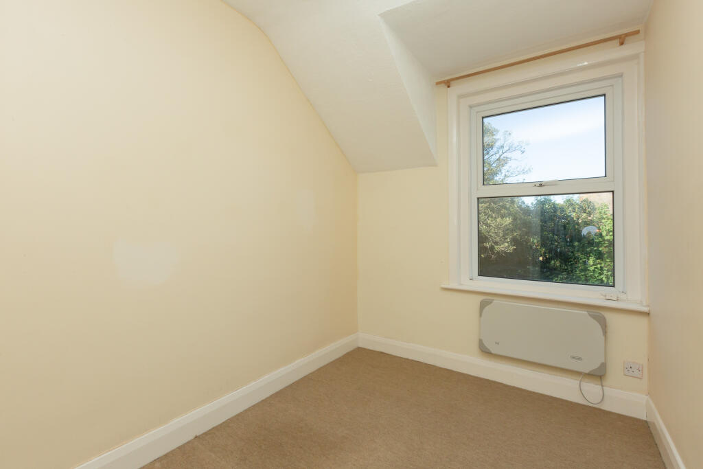 general Flat 3, 12 C