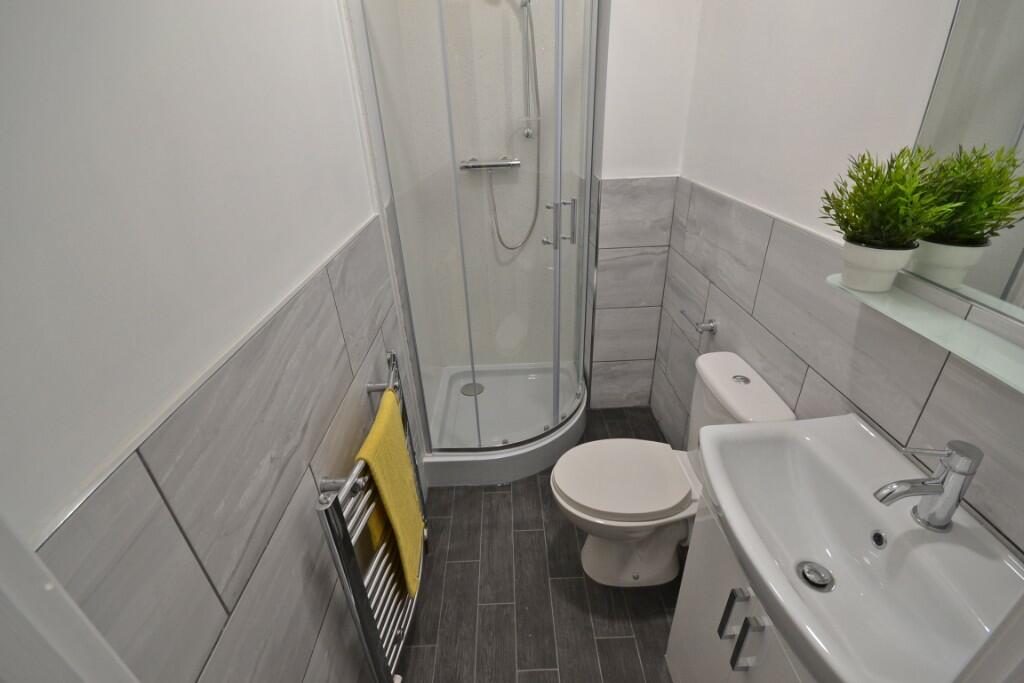 Bedroom 1 Ensuite