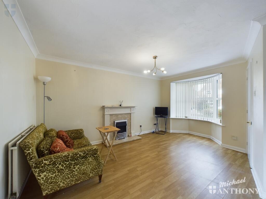 CAM03218G0-PR0405-STILL003