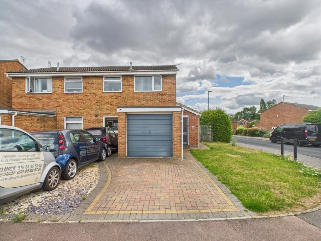 CAM01791G0-PR0183-STILL003