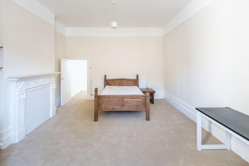 Bedroom 1 (2)