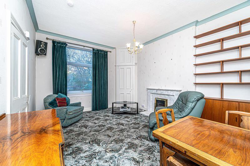 Sitting room/bedroom 3