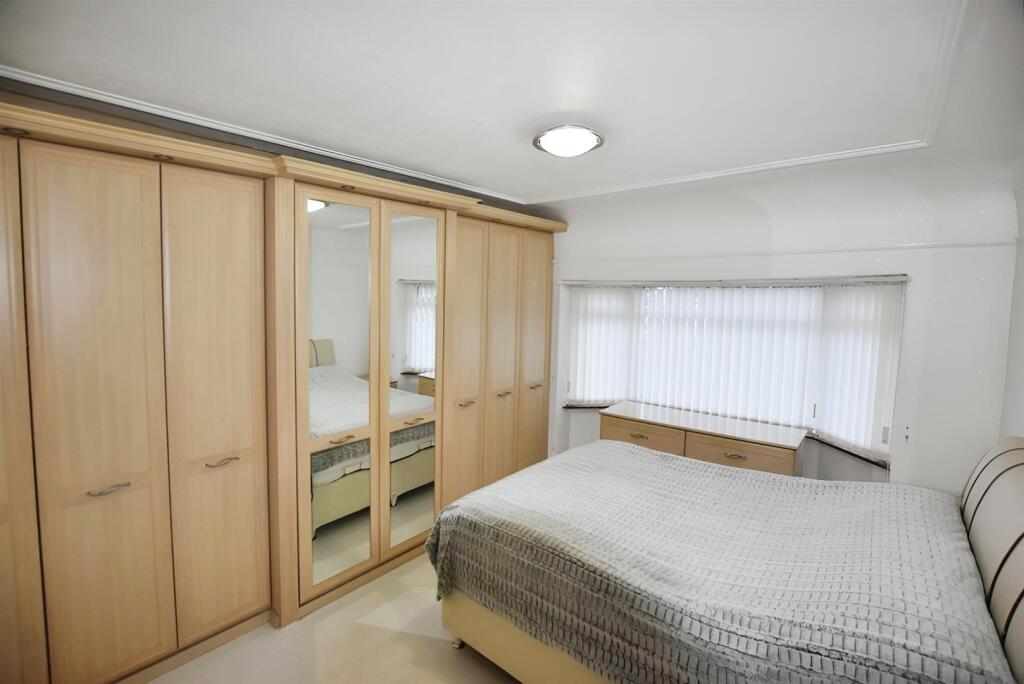 b78d8ac2-379 20bed 201 20- 201K 20JPEG.jpg